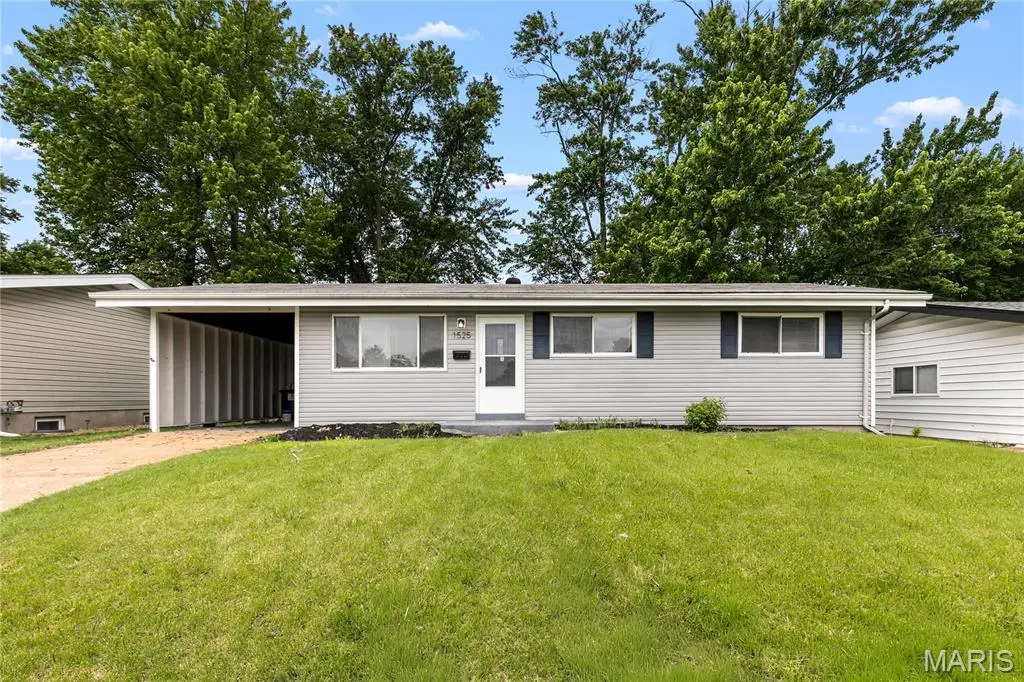 1525 Layven Avenue, Florissant, MO 63031 - #1