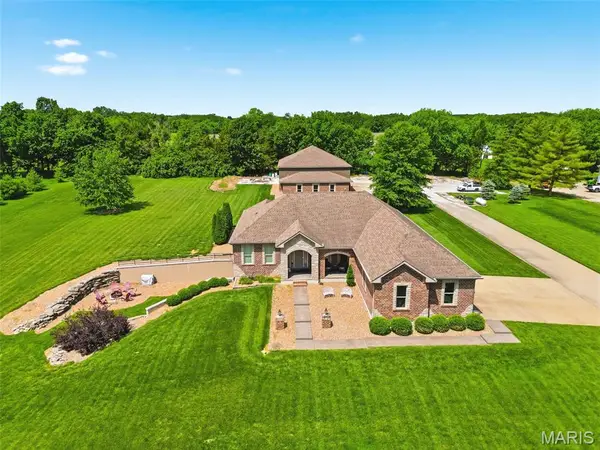 2011 Alana Lane, St Paul, MO 63366