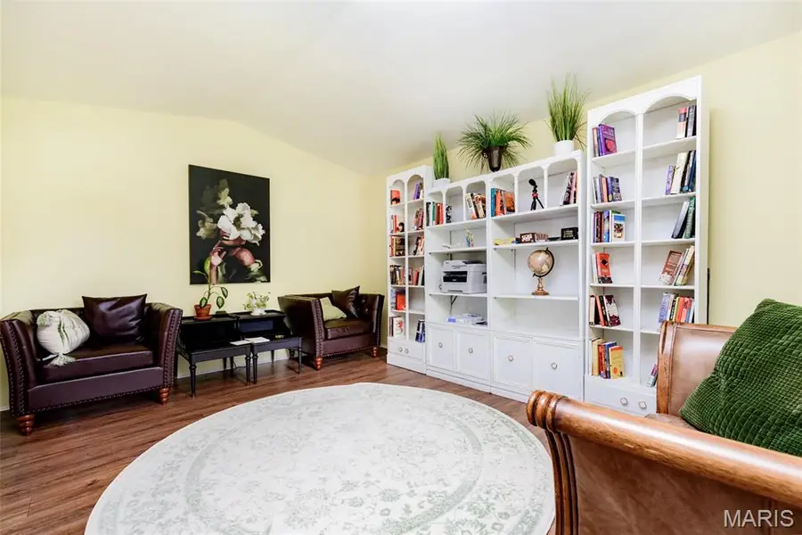6 Pacer Court, Florissant, MO 63033 - #2