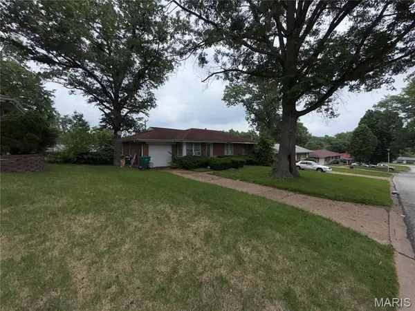 1233 Ensley Drive, St Louis, MO 63137