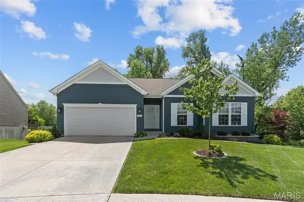 8 Crystal Spring Court, Wentzville, MO 63385
