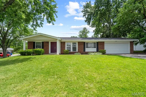 1200 Moncoeur Drive, Unincorporated, MO 63146