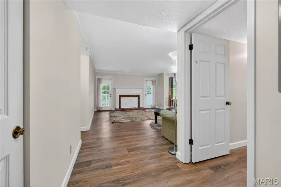 15021 Claymoor Court #9, Chesterfield, MO 63017 - #3