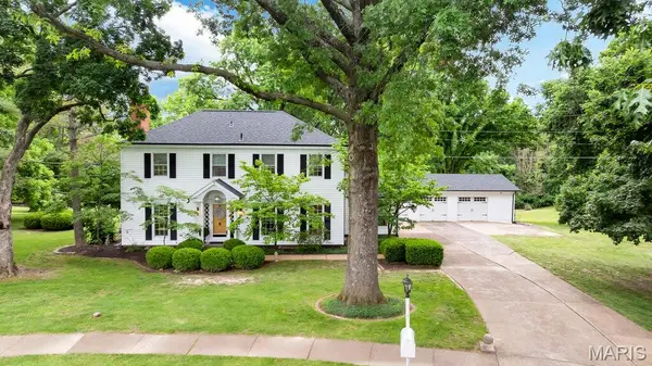 3 E Weldon Springs Heights Drive, St Charles, MO 63304