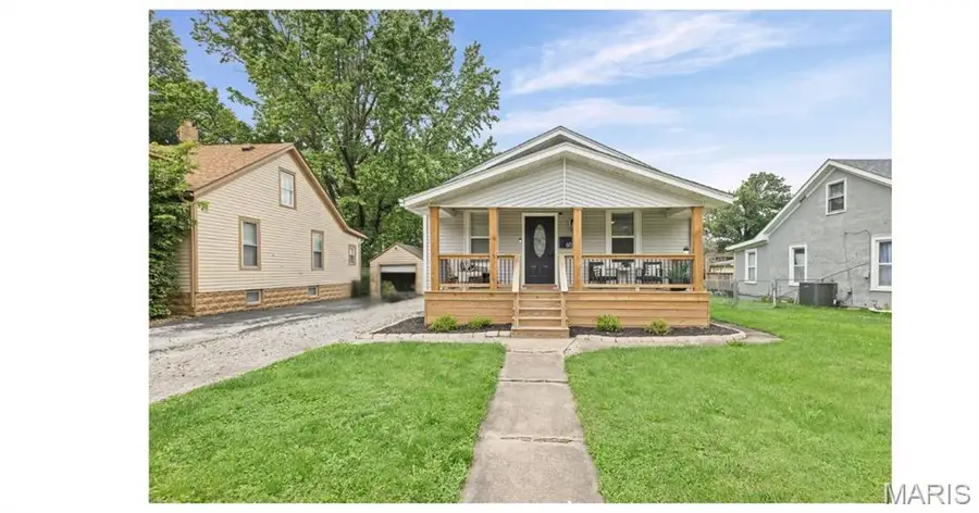 615 Home Avenue, Edwardsville, IL 62025 - #3