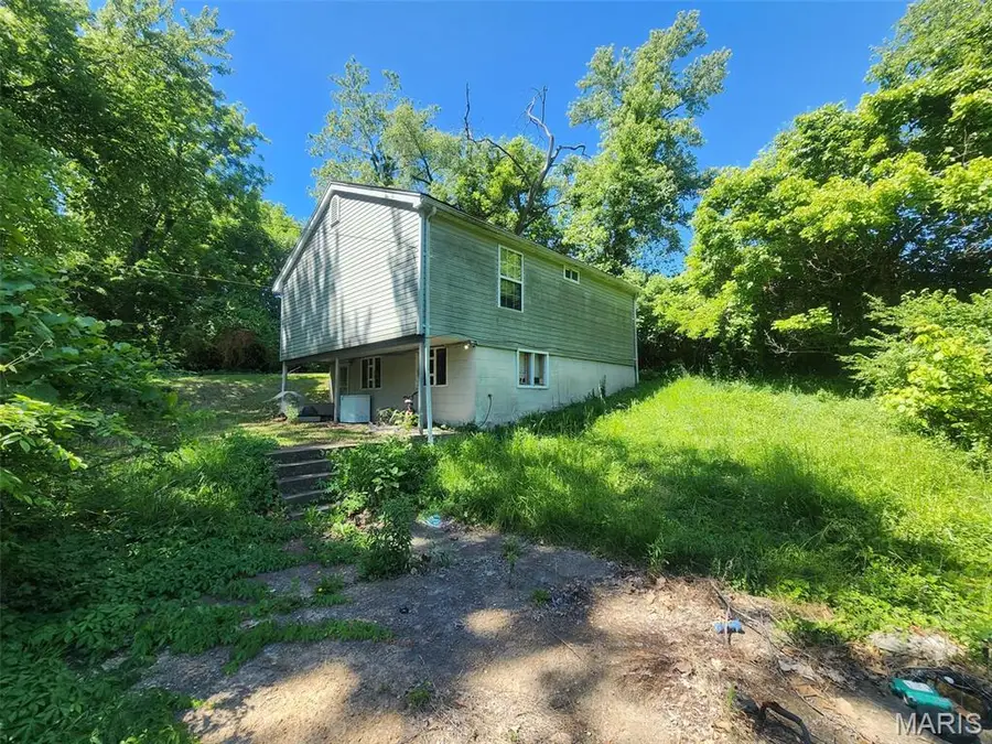 7551 Castro Drive, Saint Louis, MO 63135 - #3