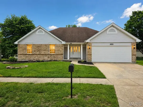 3951 Triple Crown Drive, Florissant, MO 63034