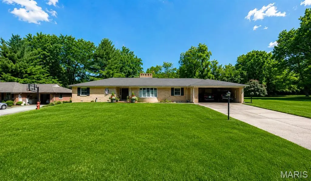204 Country Club Lane, Belleville, IL 62223 - #1
