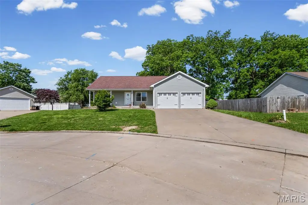 902 Lillian Court, Jerseyville, IL 62052 - #1