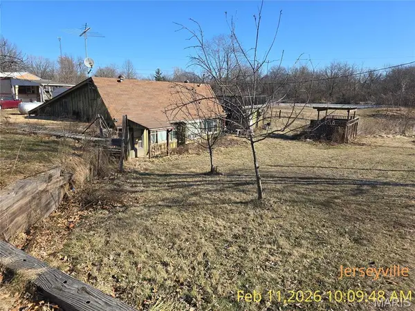 17036 Apache Drive, Jerseyville, IL 62052