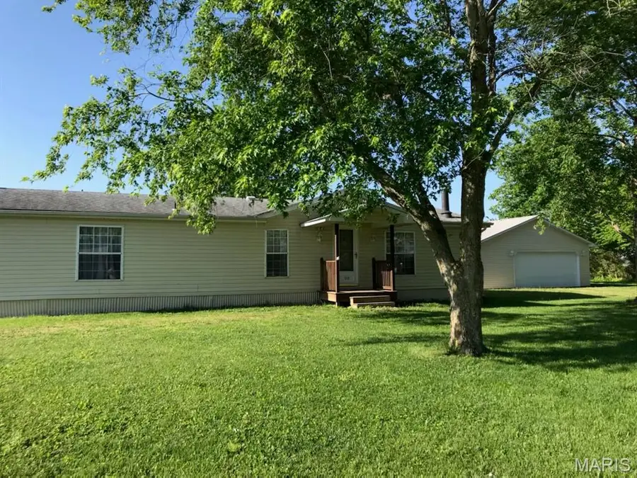1221 Mary Irene Road, New Baden, IL 62265 - #2