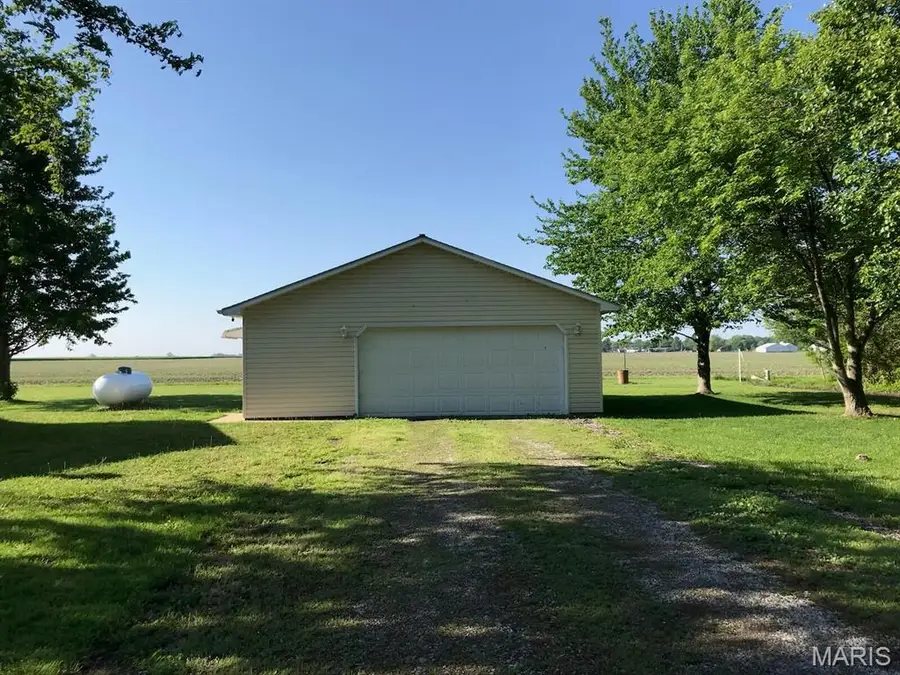 1221 Mary Irene Road, New Baden, IL 62265 - #3
