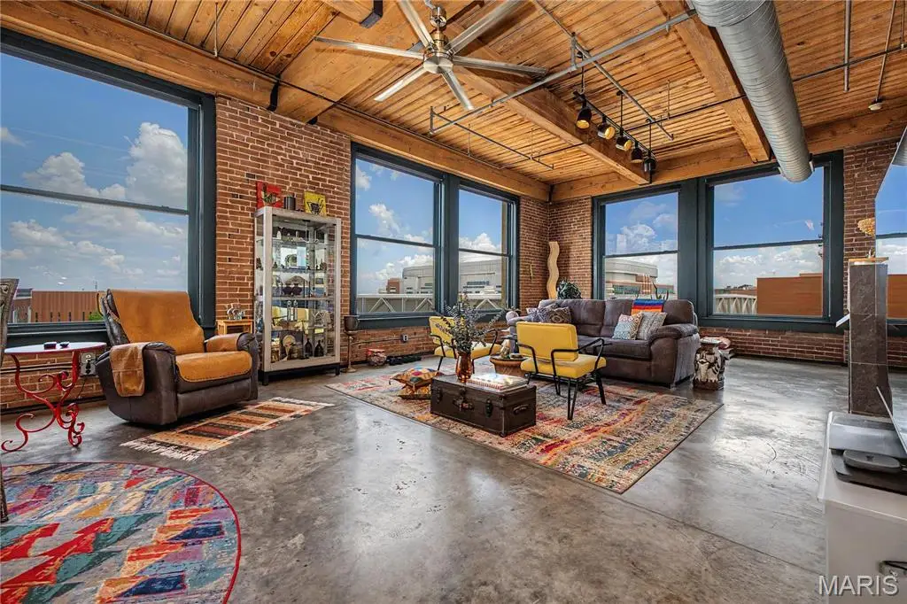 901 Washington Avenue #409, Saint Louis, MO 63101 - #1
