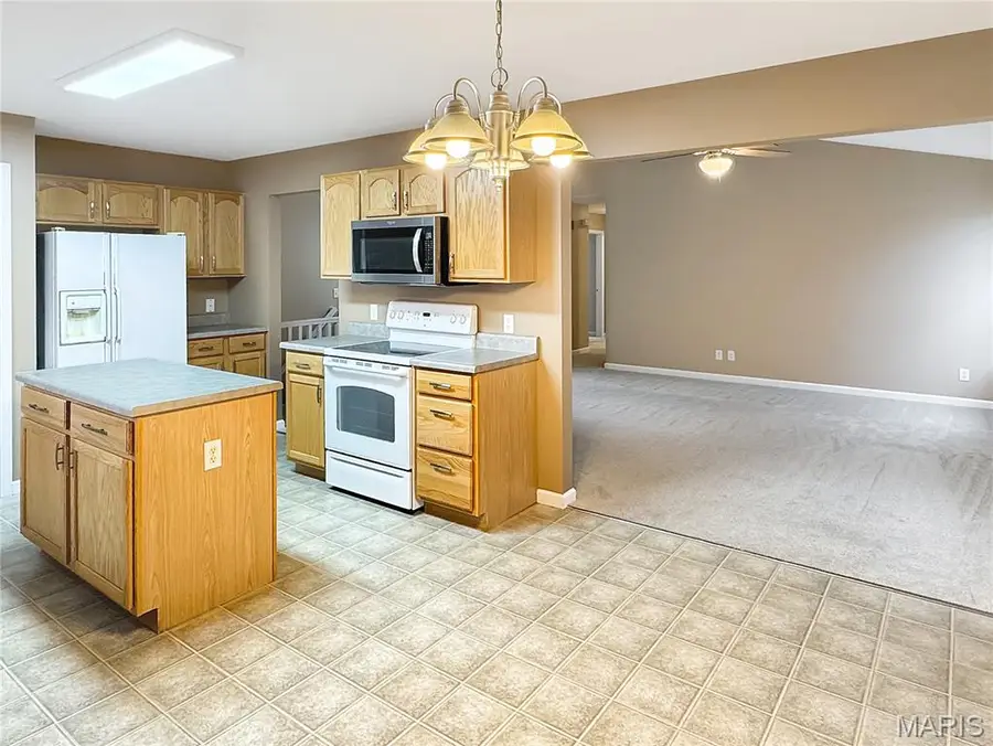 107 Shawn Patrick Drive, Marthasville, MO 63357 - #3