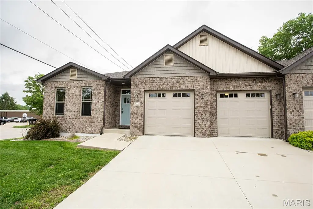 132 E Locust Street, Columbia, IL 62236 - #1