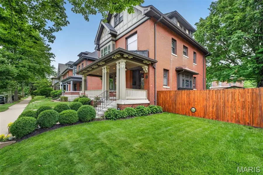 2923 Allen Avenue, Saint Louis, MO 63104 - #2