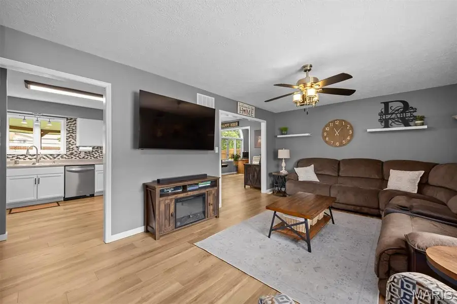 160 Sunray Drive, Highland, IL 62249 - #2