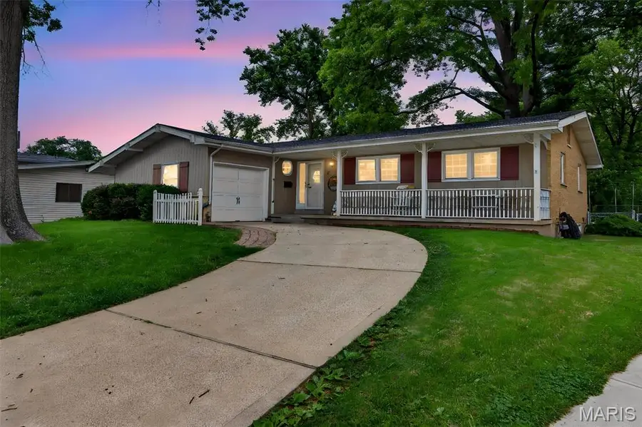 8 Lila Lane, Florissant, MO 63033 - #2