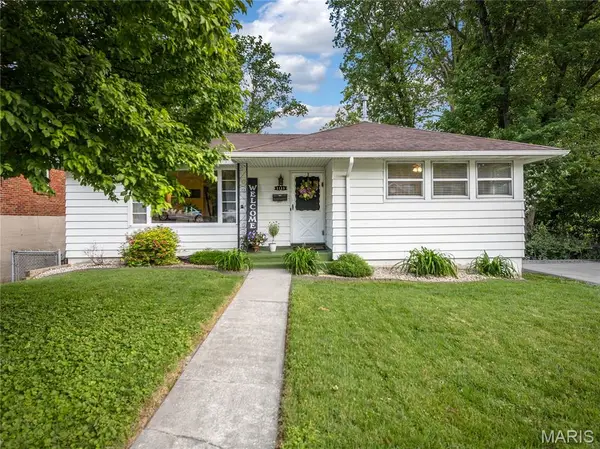 1113 Mcpherson Avenue, Alton, IL 62002