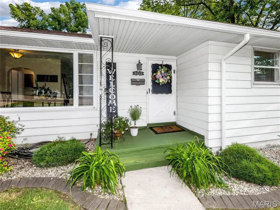 1113 Mcpherson Avenue, Alton, IL 62002 - #3