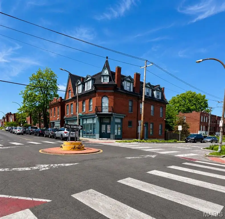 3401 Chippewa Street, Saint Louis, MO 63118 - #2