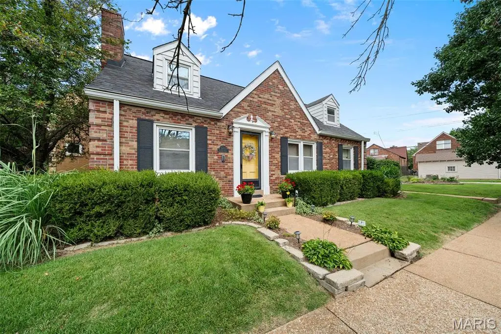 3721 Clifton Avenue, Saint Louis, MO 63109 - #1