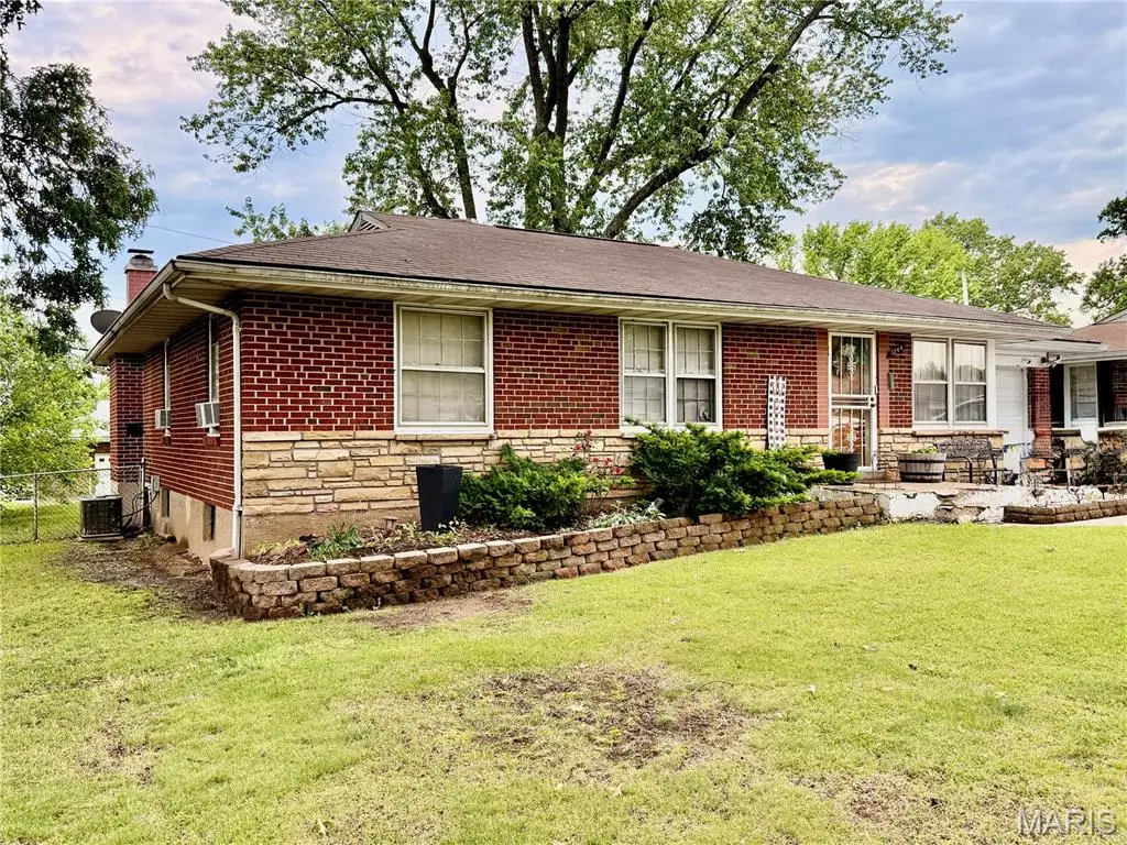 1244 Forest Home Drive, Bellefontaine Neighbors, MO 63137 - #1