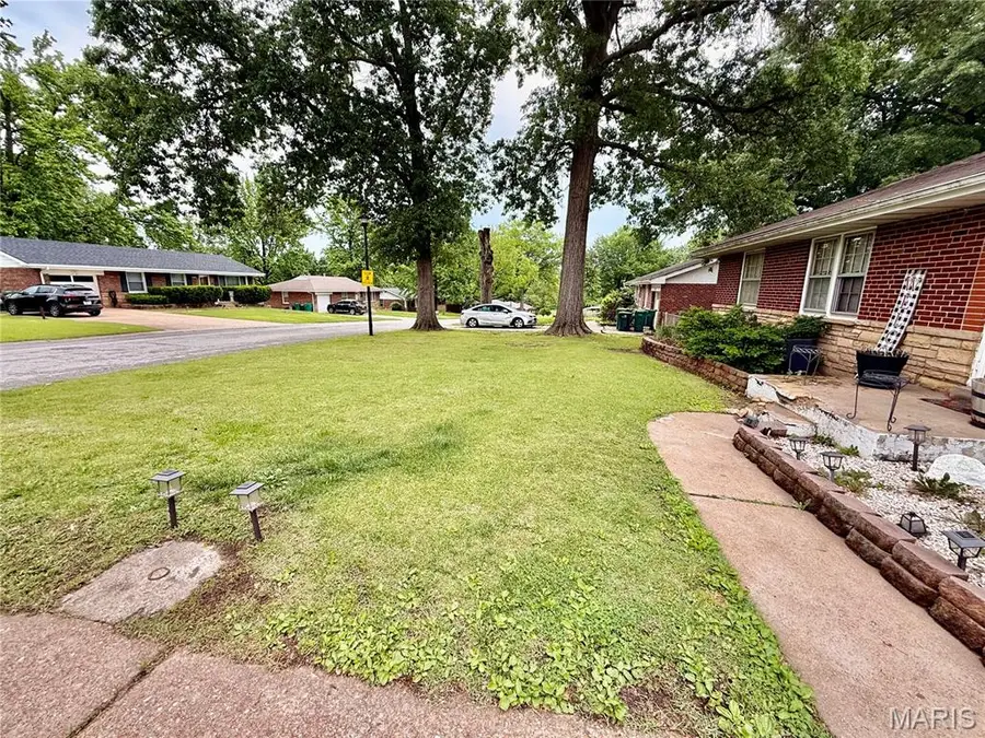 1244 Forest Home Drive, Bellefontaine Neighbors, MO 63137 - #3