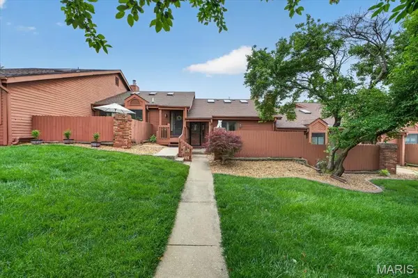 2082 Avignon Drive #C, St Charles, MO 63303