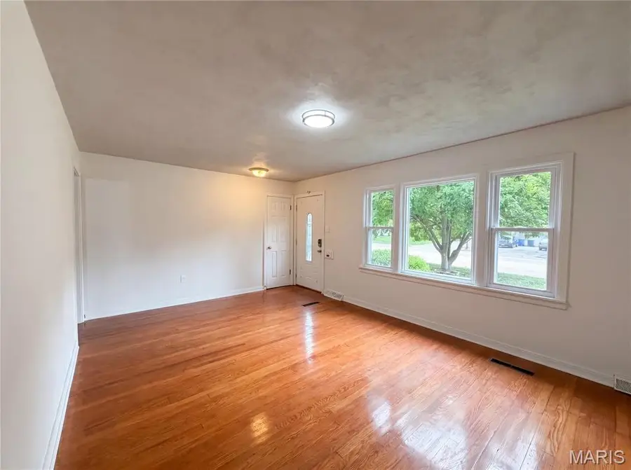 1607 N 17th Street, Belleville, IL 62226 - #3