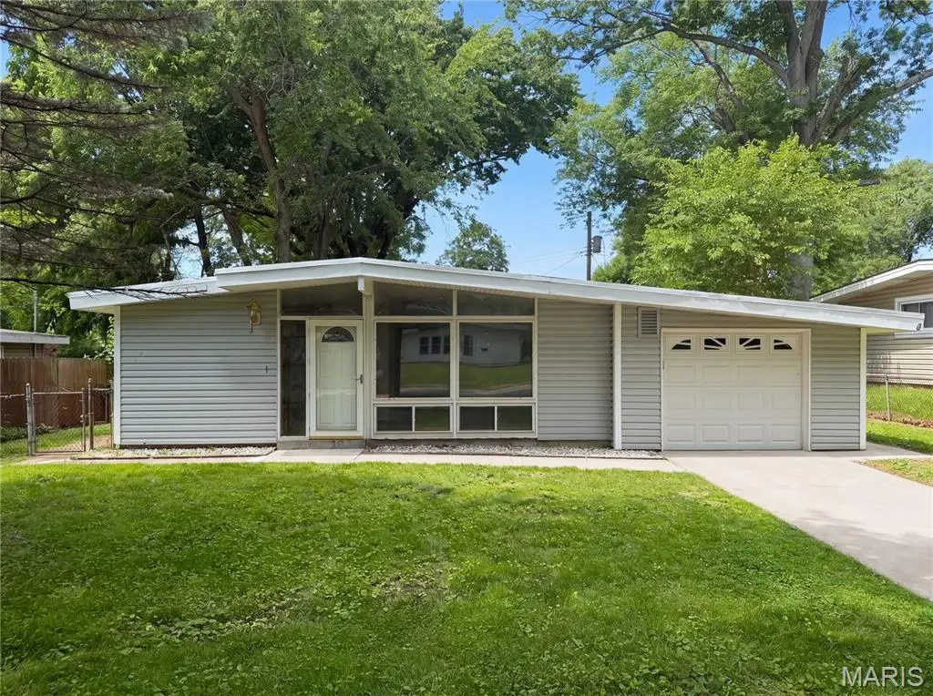 1015 Robinwood Drive, Florissant, MO 63033 - #1