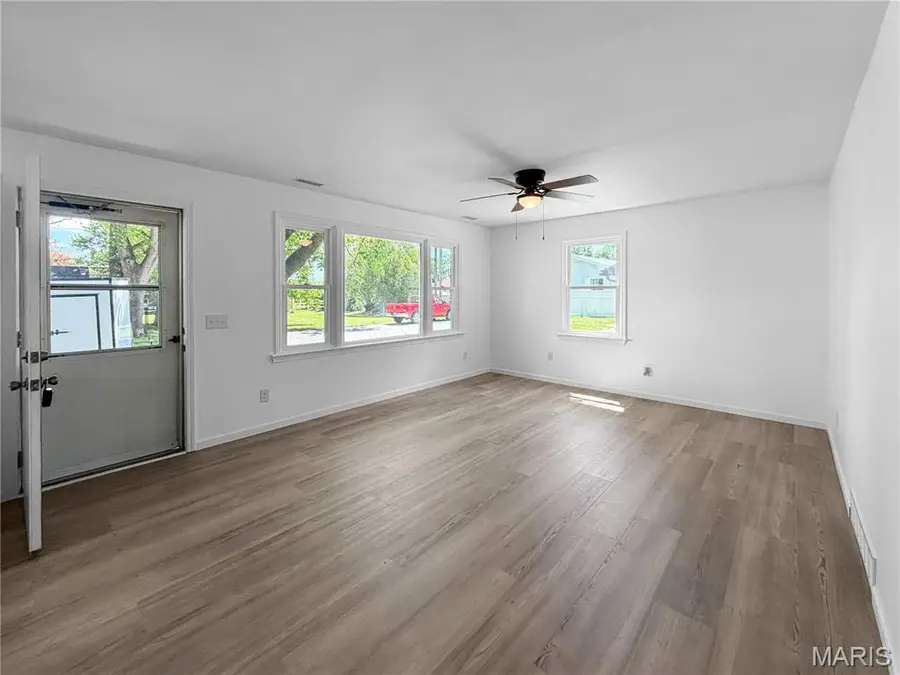 809 S 3rd Street, Clarksville, MO 63336 - #2