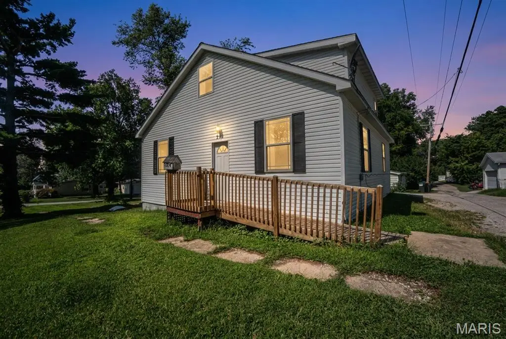 251 7th Street, Carlyle, IL 62231 - #1