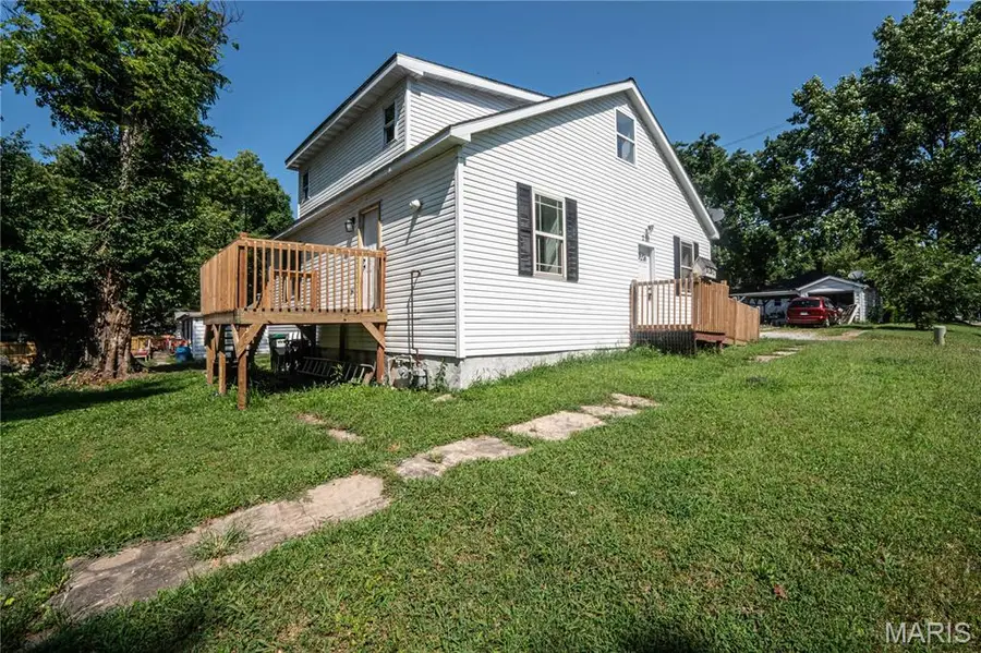 251 7th Street, Carlyle, IL 62231 - #3