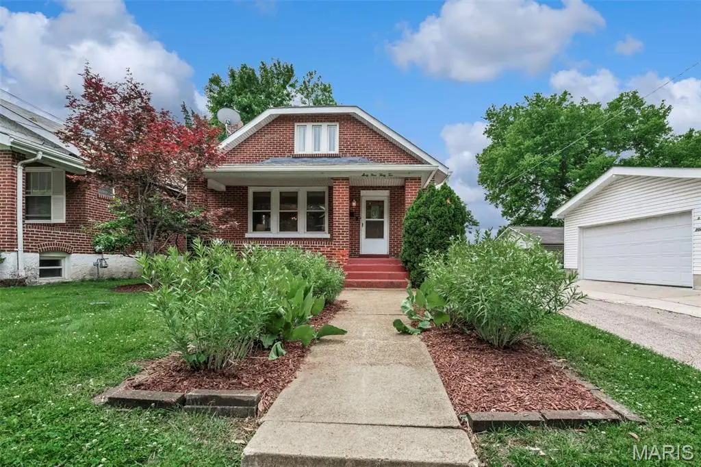 6932 Garner Avenue, Saint Louis, MO 63139 - #1