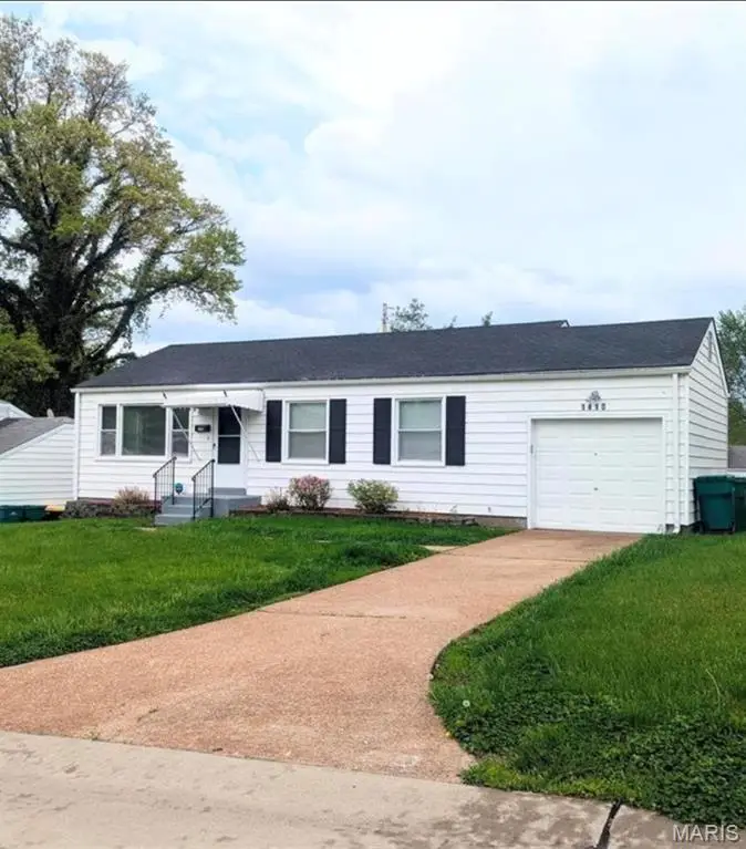 1410 Akron Drive, Bellefontaine Neighbors, MO 63137 - #1
