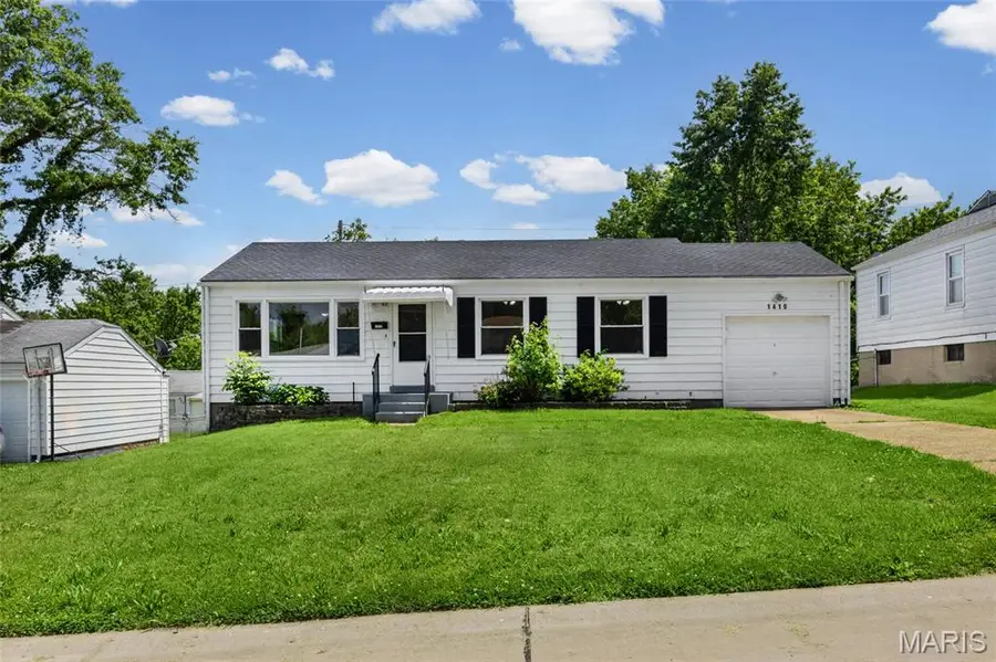 1410 Akron Drive, Bellefontaine Neighbors, MO 63137 - #2