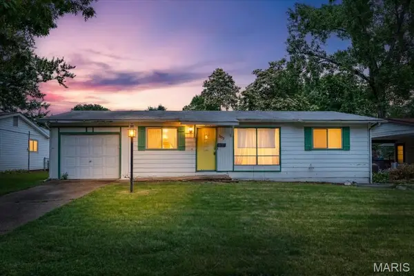 305 Imperial Drive, Hazelwood, MO 63042