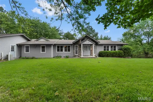 3122 Green Ridge Court, Jackson, MO 63755