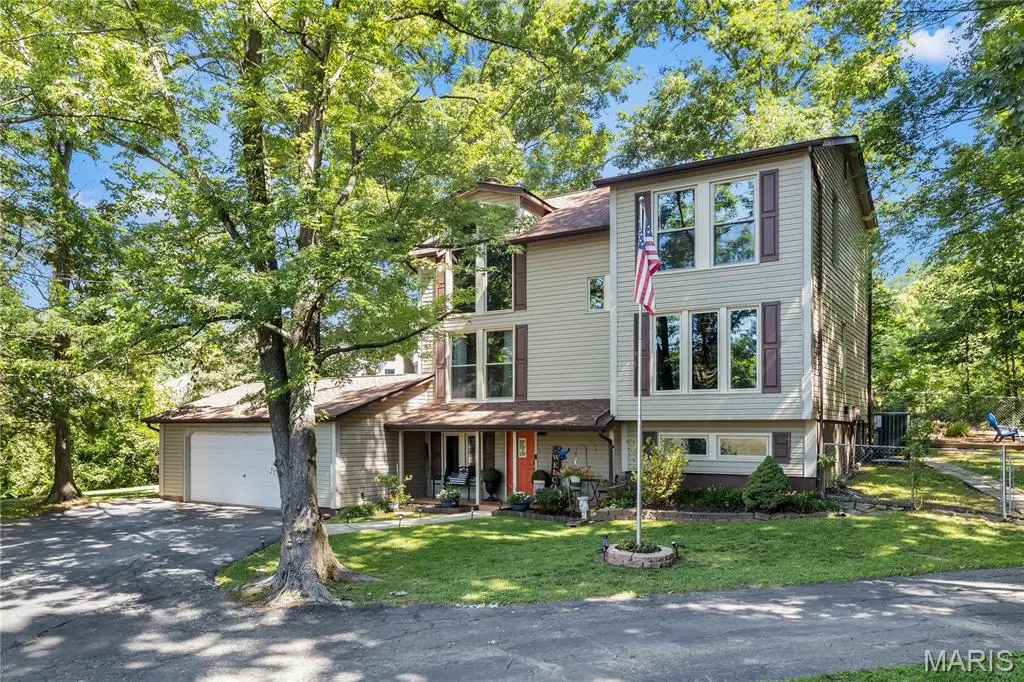 11 Hickory Hollow Lane, Fenton, MO 63026 - #1