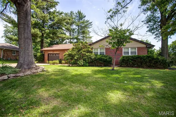 4809 Dadrian Drive, Godfrey, IL 62035
