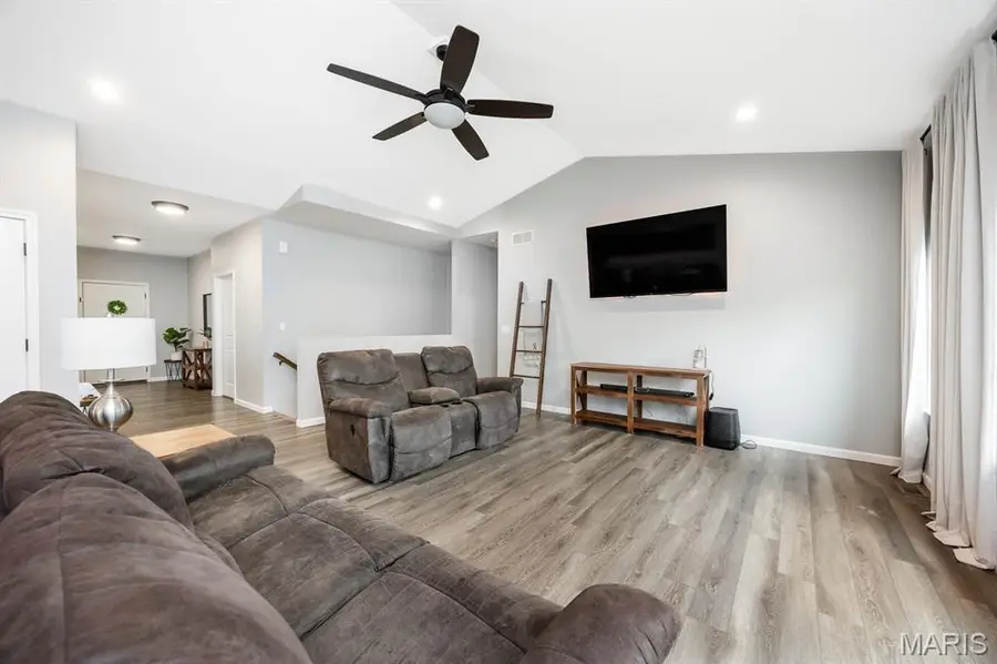 1425 Fairwood Drive, Belleville, IL 62220 - #3