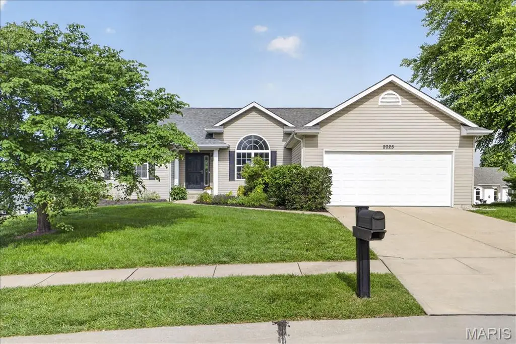 2025 Dardenne Valley Drive, Ofallon, MO 63368 - #1