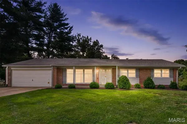 13008 Libourne Court, St Louis, MO 63141