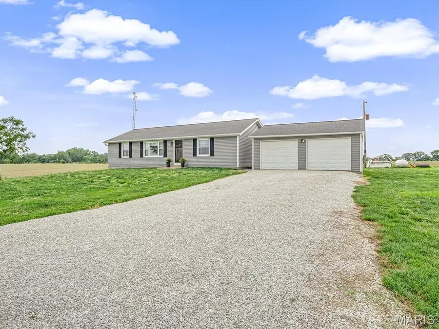 6847 Griggs Road, Red Bud, IL 62278 - #2