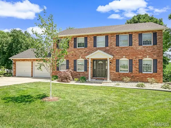 106 Brookshire Court, Waterloo, IL 62298