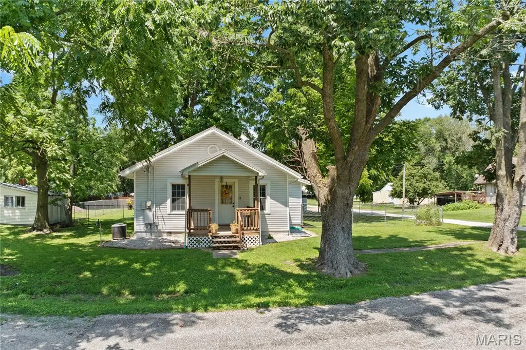 601 W Hamilton Street, Bunker Hill, IL 62014 - #1