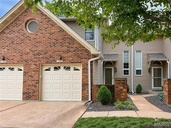 1743 Blue Oak Drive, Chesterfield, MO 63017