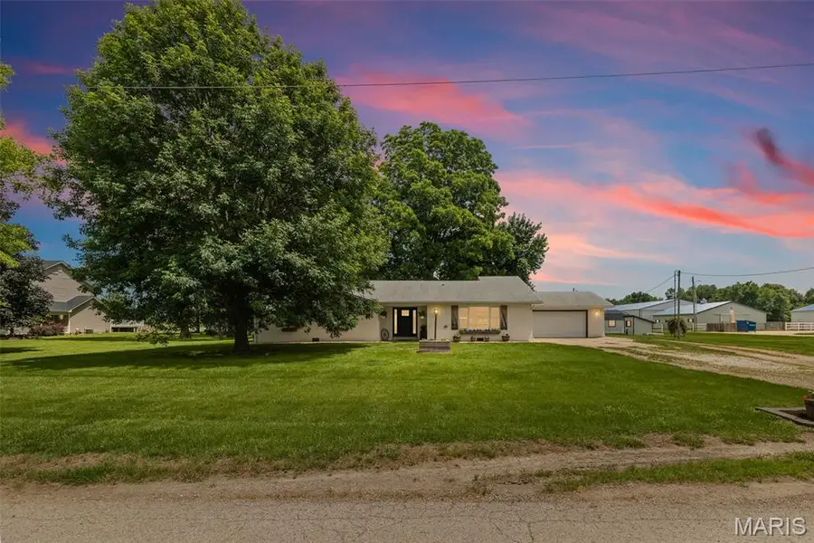 432 Kelly Drive, Granite City, IL 62040 - #2