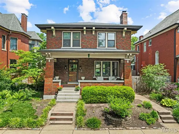 3661 Utah Place, St Louis, MO 63116